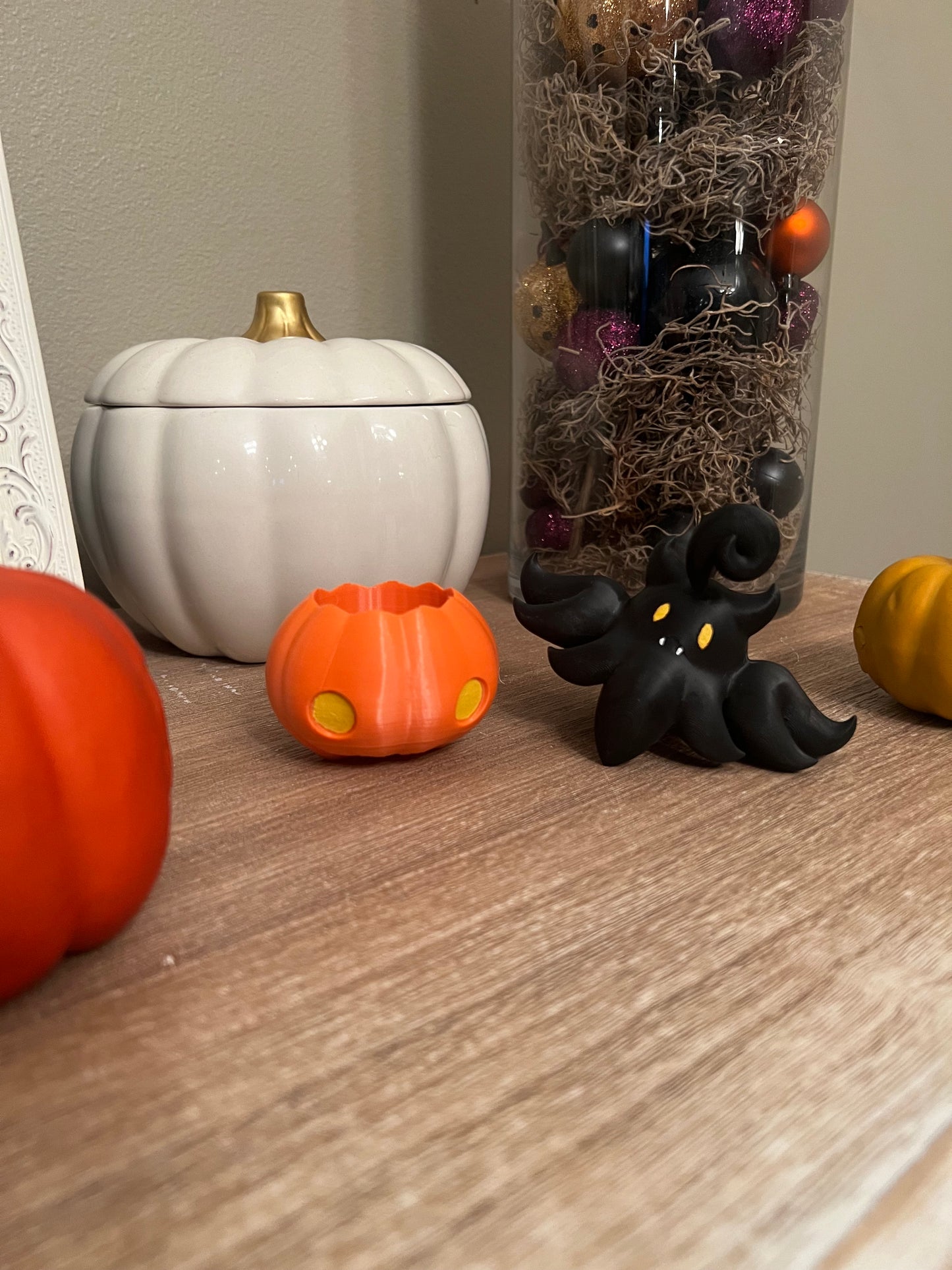 Pumpkaboo Pokemon Halloween Candy Holder