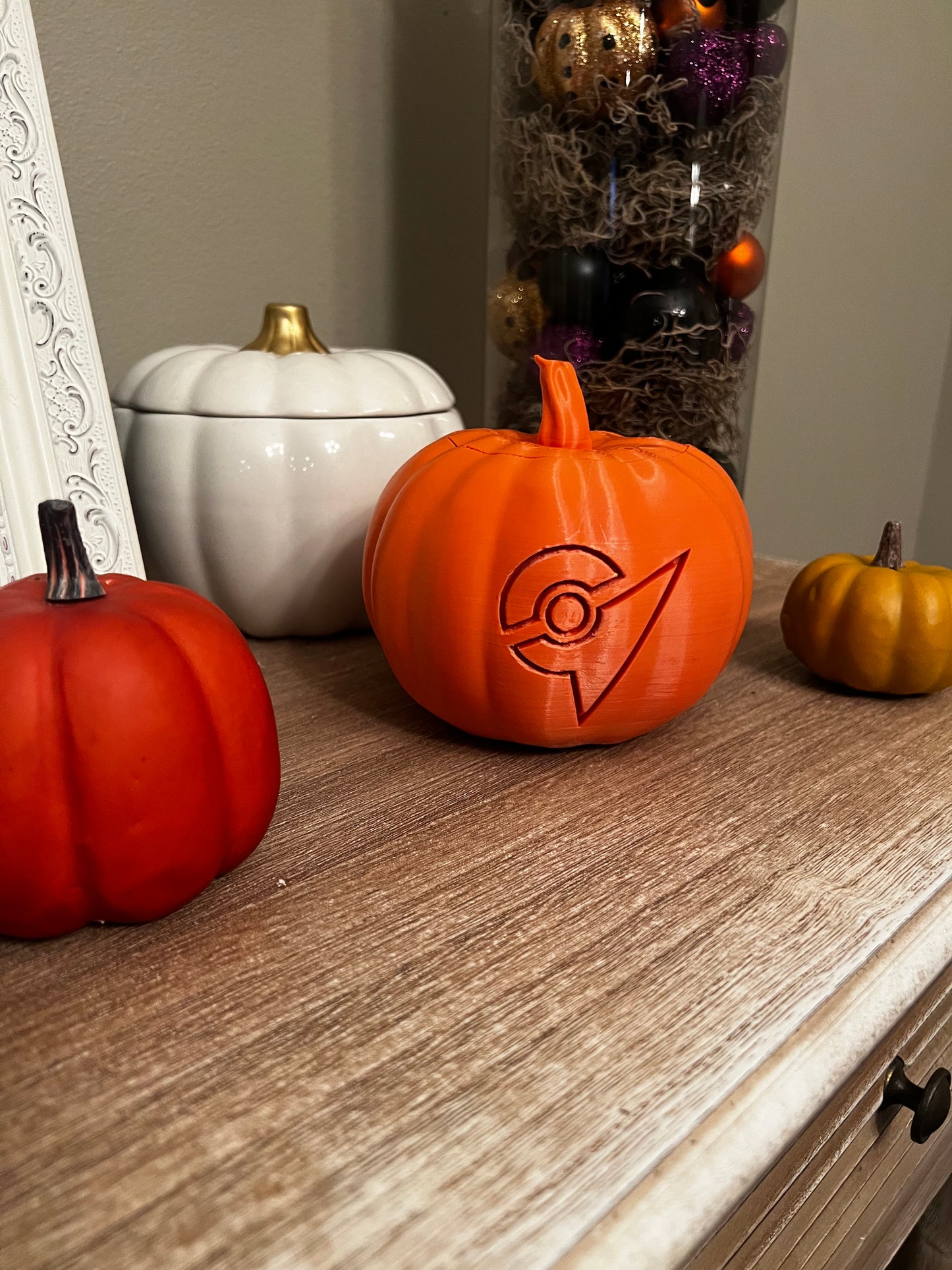 Pokémon Go Logo Light Up Pumpkin